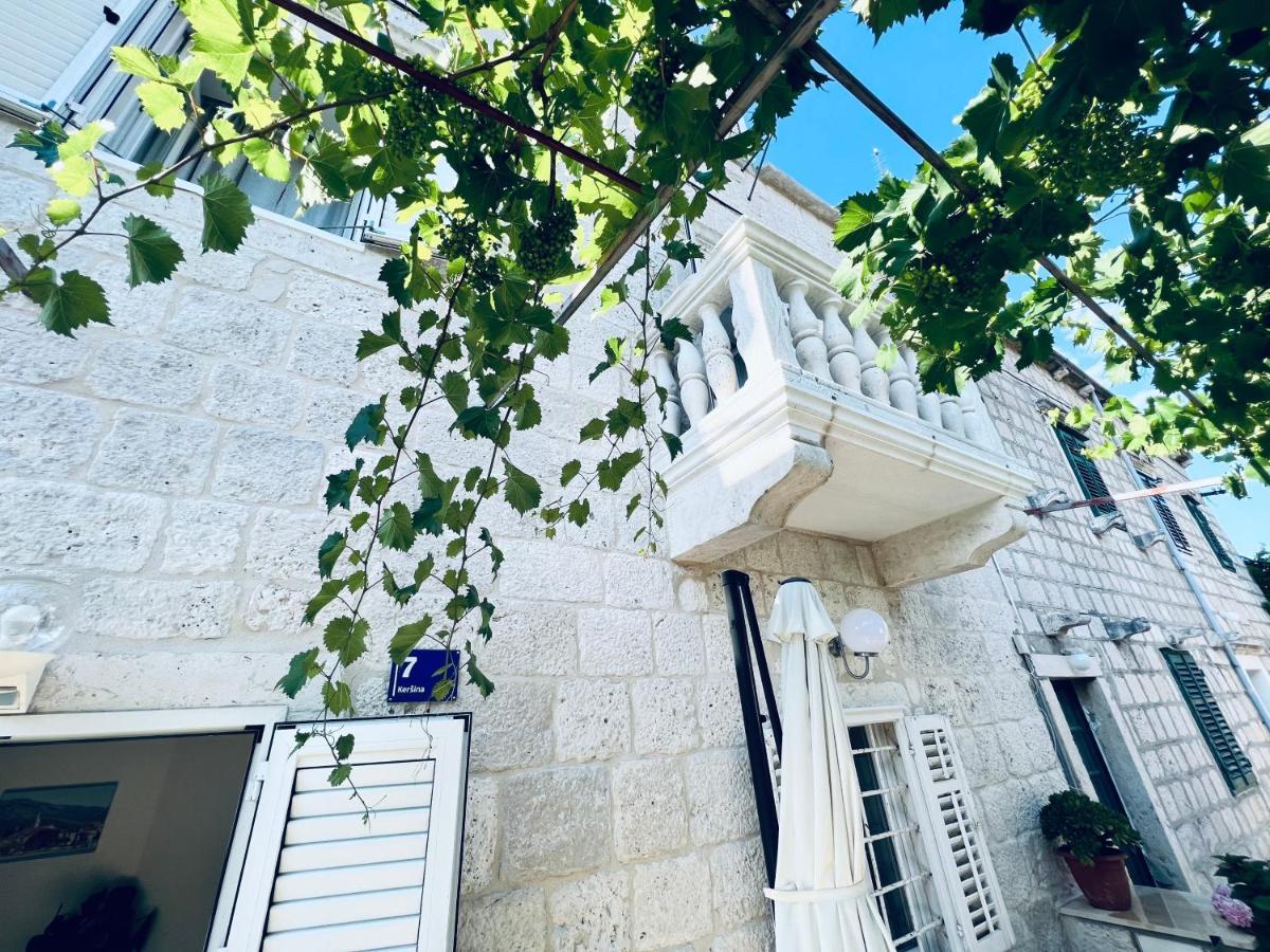 Jakov Apartments Оребич Экстерьер фото